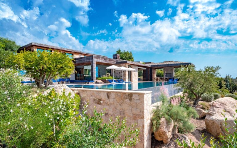 Sumptuous property for sale in Cala Longa, Bonifacio