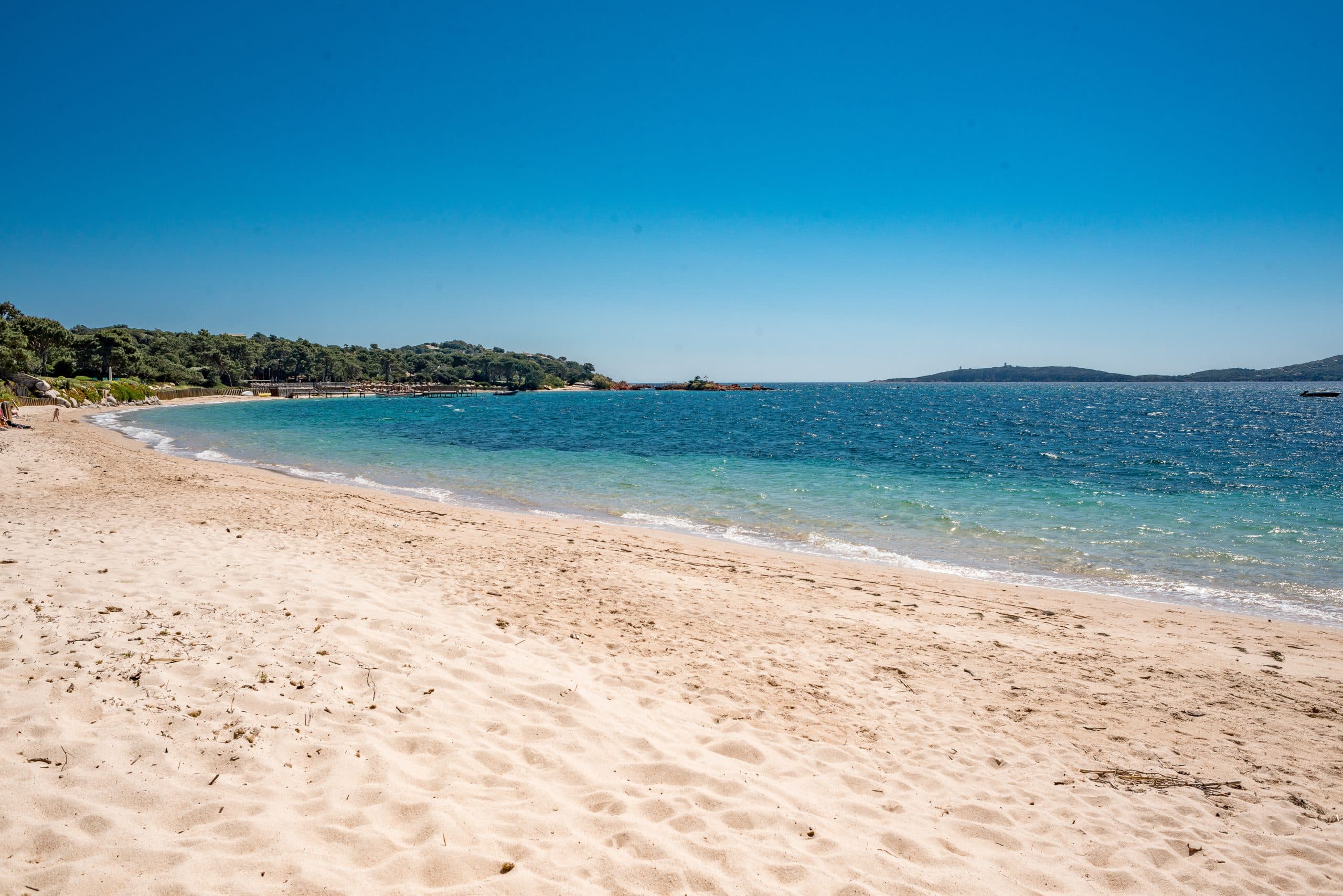 Pieds dans l'eau à vendre à Cala Rossa